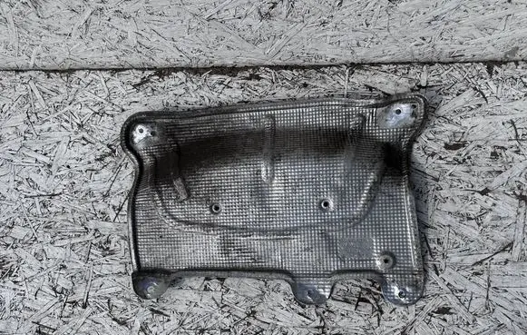 Engine splash shield/under tray