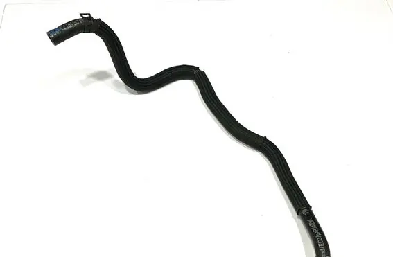 Engine coolant pipe/hose