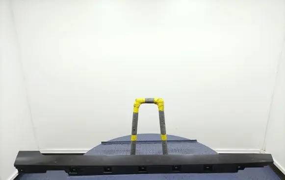 Foot area side trim