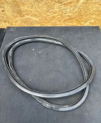 Audi e-tron Front door rubber seal 4KE831721