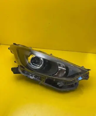 Toyota Yaris Headlight/headlamp K0-6