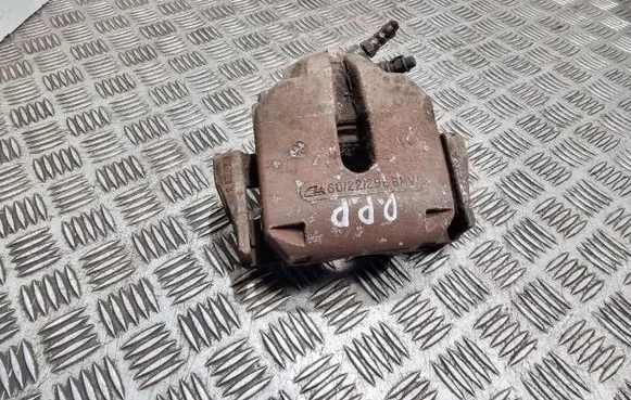 BMW 5 E39 Front brake caliper 6022296