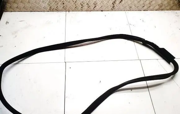 Mercedes-Benz C AMG W204 Rubber seal rear door a2046860336