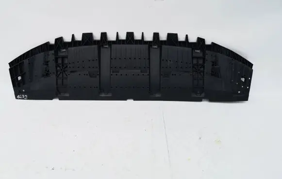 Audi Q3 8U Engine splash shield/under tray 8U0807233F