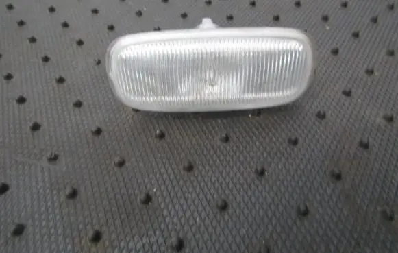 Front fender indicator light