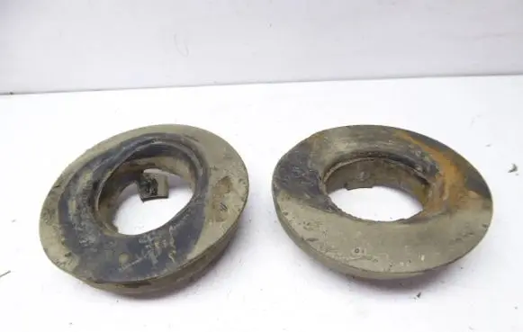 Volkswagen Transporter - Caravelle T5 Rear coil spring rubber mount 7H0511149