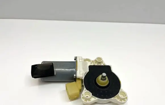 Mercedes-Benz SL R230 Front door window regulator motor A1718201342 0130821436