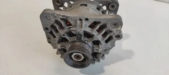 Volkswagen Fox Generator/alternator 03D903025H