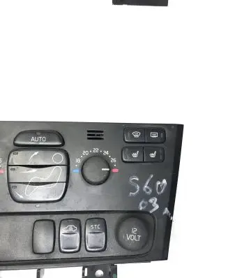 Volvo S60 Climate control unit 8682930 20202411