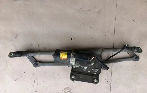 Peugeot 406 Front wiper linkage and motor
