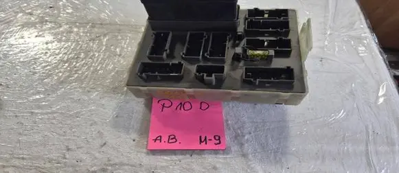 Ford Focus Fuse module 518234802