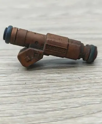 Volvo XC90 Fuel injector 9186340