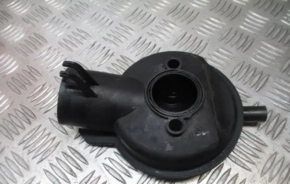 Opel Corsa C Breather hose/pipe 90572687