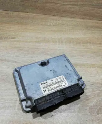 Opel Vectra B Engine control unit/module ECU 0281001633 90508986
