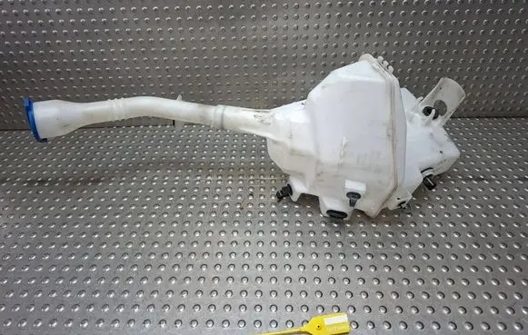 KIA Sorento IV Windshield washer fluid reservoir/tank S27730405 98610P2500