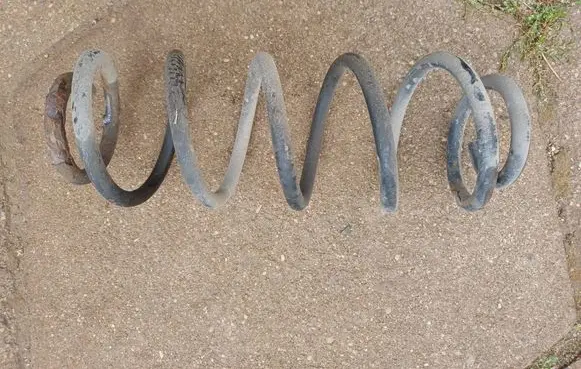Suzuki Swift I Rear coil spring