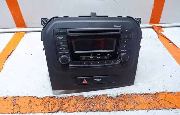Suzuki Vitara (LY) Radio/CD/DVD/GPS head unit 3910154P20
