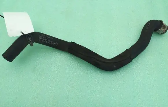 Mercedes-Benz C W204 Engine coolant pipe/hose A2045010982