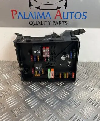 Audi A3 S3 A3 Sportback 8P Fuse box set 01718130
