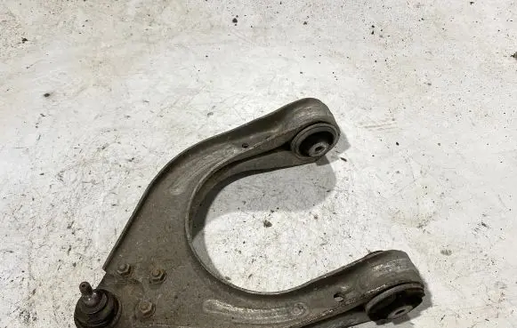 Front lower control arm/wishbone