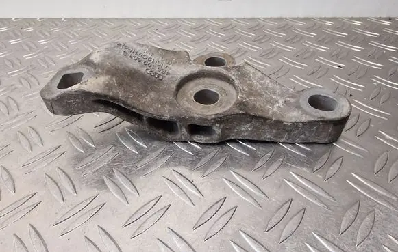 Audi A8 S8 D3 4E Engine mounting bracket 4E0199603S