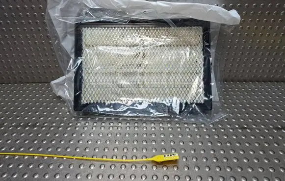 Dodge RAM 2500 DR Air filter 68441763AA