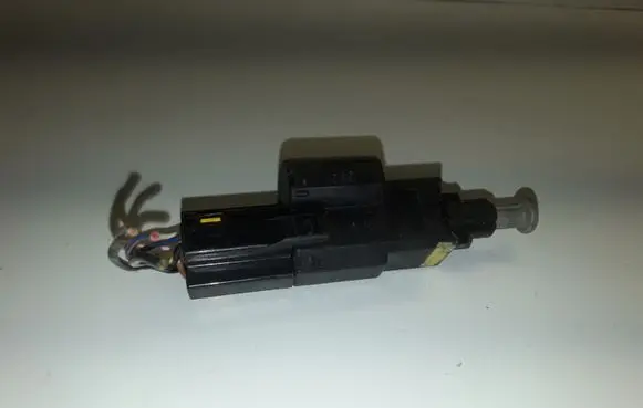 Opel Astra G Brake pedal sensor switch 09132299 09175172 09175185