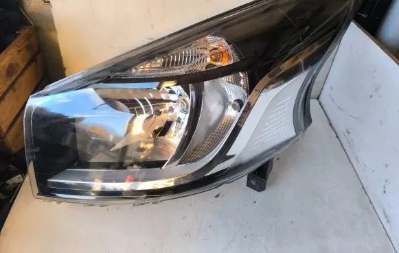 Renault Trafic III (X82) Headlight/headlamp 260601667R 1LE01141003