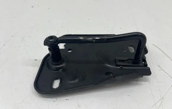 Audi TT TTS RS Mk3 8S Engine bonnet/hood lock/latch loop/hook 