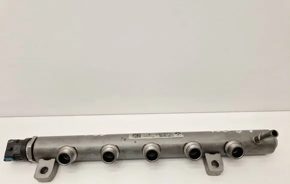 Renault Scenic III - Grand scenic III Fuel main line pipe 8201044829 175216420R 1210700284