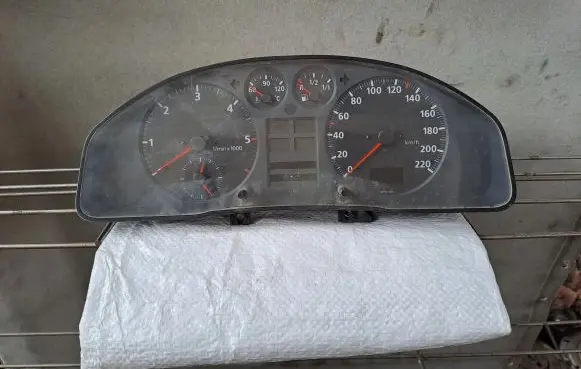Audi A4 S4 B5 8D Speedometer (instrument cluster) 8D0919034
