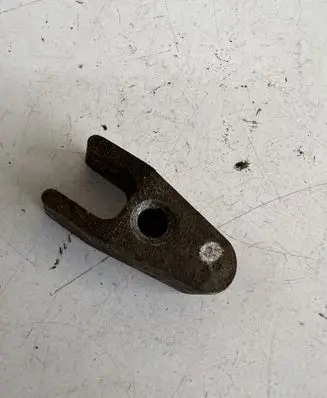 Mitsubishi Colt Fuel Injector clamp holder 