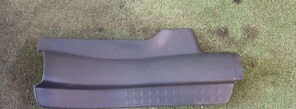 Suzuki Swift I Rear sill trim cover 7615263J0