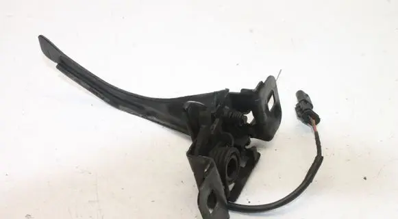 Opel Mokka Engine bonnet/hood lock/catch