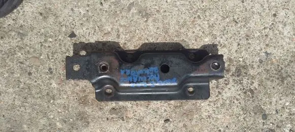 Dodge RAM Rear differential/diff mount bracket 