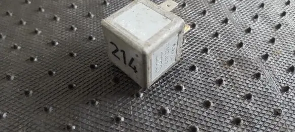 Audi A8 S8 D2 4D Other relay 443951253K 899512000
