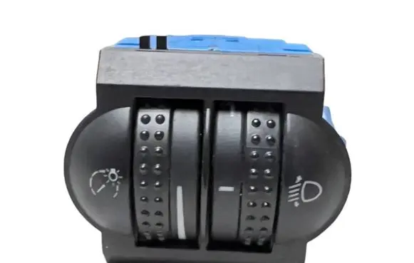 Volkswagen Touareg I Headlight level height control switch 7L6941333E