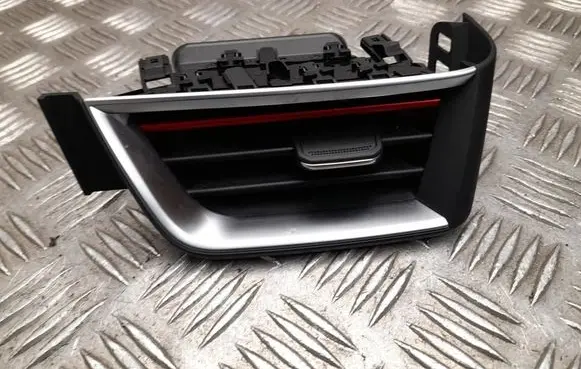 Renault Clio V Dashboard side air vent grill/cover trim 687606146R