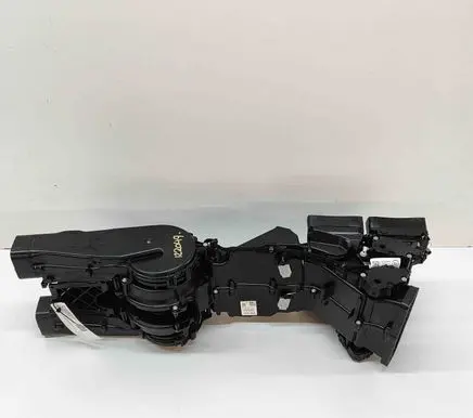 Volkswagen Touareg III Interior heater climate box assembly CZ1174001721 4M0820521