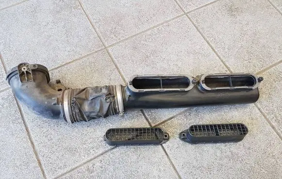 Land Rover Range Rover Sport L494 Air intake duct part CPLA9A675AD CPLA9A675