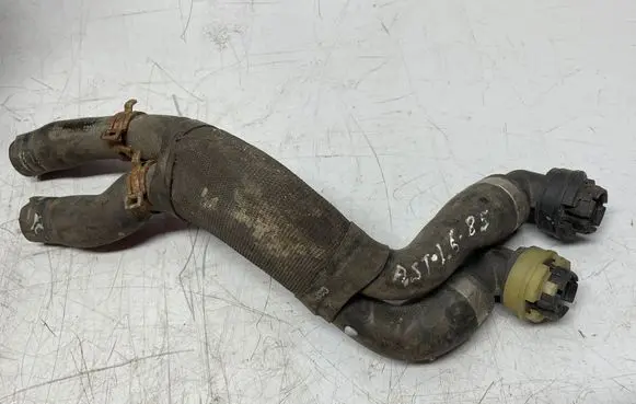 Opel Astra J Engine coolant pipe/hose 13170118