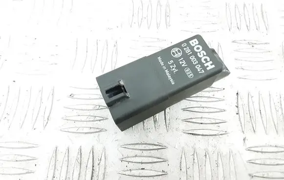 Volvo XC60 Glow plug pre-heat relay 30785663