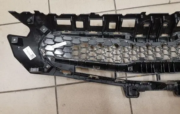 KIA Xceed Front bumper upper radiator grill 86350J7CB0 86351J7CB0