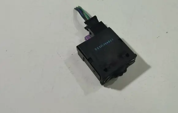 Renault Scenic I Headlight level height control switch 7700841235B