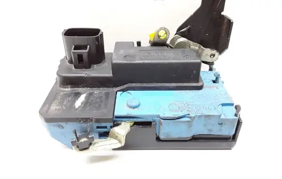 Volvo XC70 Front door lock