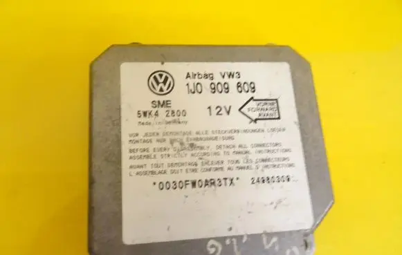 Volkswagen Golf IV Airbag control unit/module 1J0909609