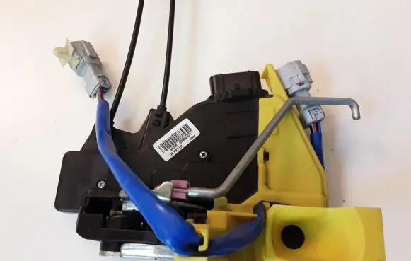 KIA Niro Front door lock A045777