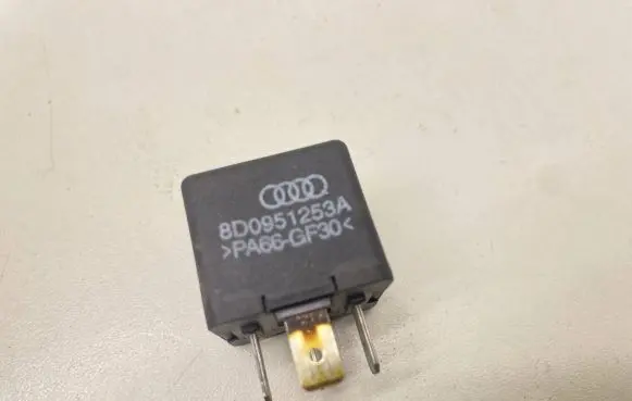 Audi A4 S4 B7 8E 8H Other relay 8D0951253A