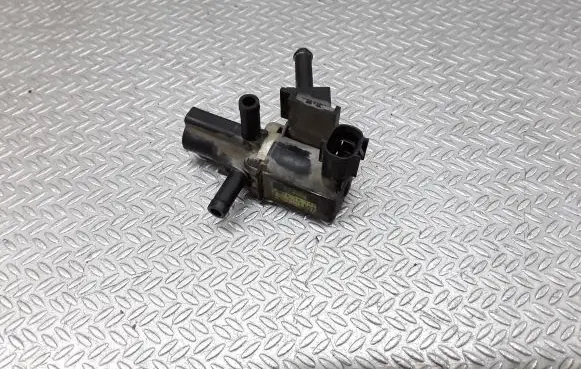 Mazda 2 Valve vacuum ZJ3818741 1013625070