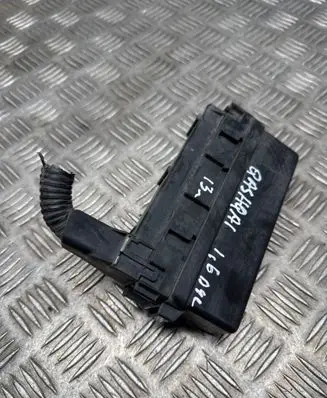 Nissan Qashqai Relay mounting block 24382EG002 7154713830